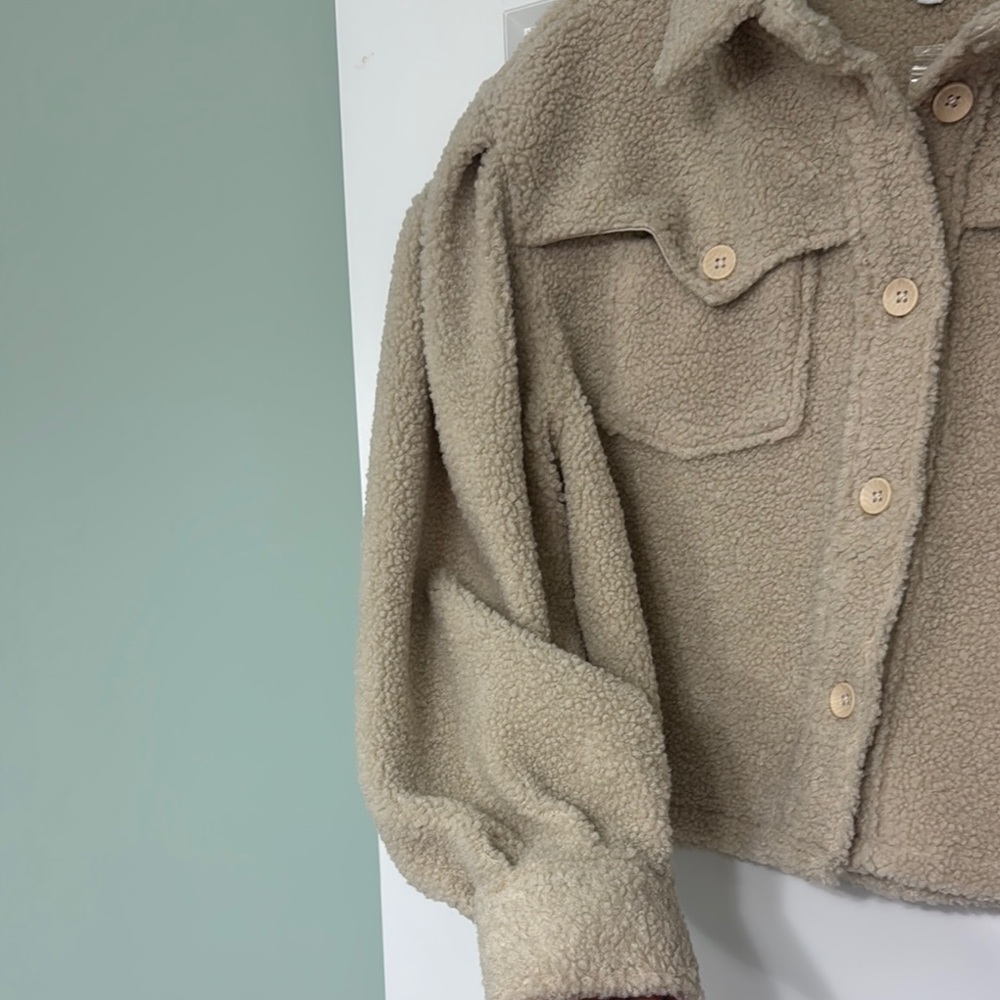 Sundays Tan Teddy Jacket Cropped Fuzzy Style - Picture 3 of 7